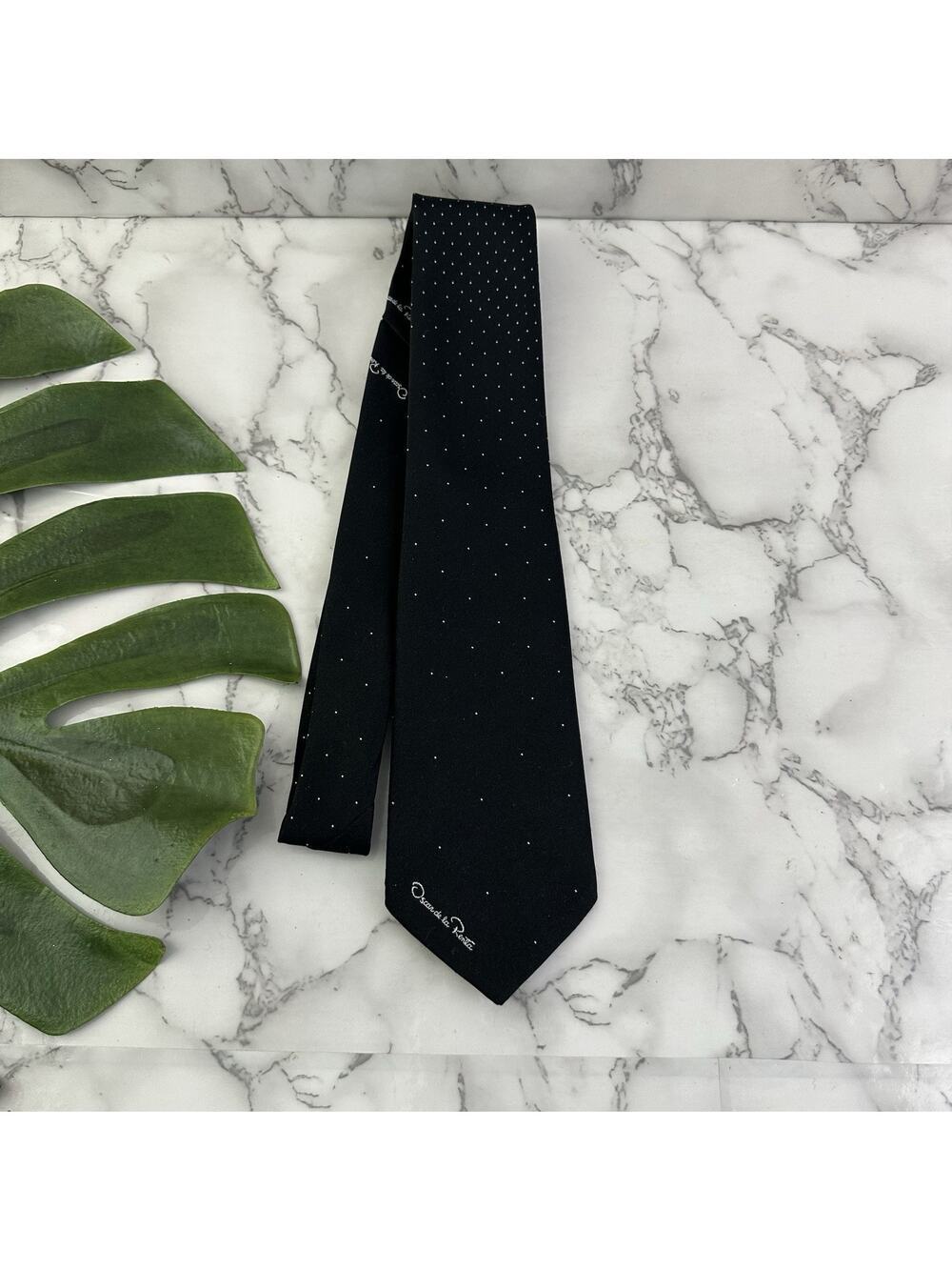 Oscar de la Renta Mens Vintage 80s Neck Tie Black White Polka Dot Skinny
